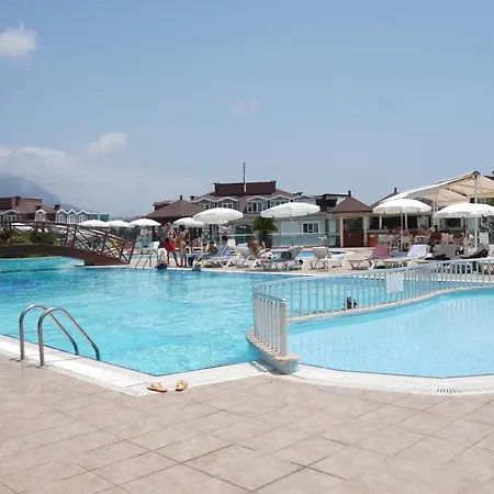 Leon's Home, The Oasis In A Center Of Alanya, Turkey. * ألانيا